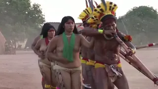 Indigenas do Brasil TAQUARA KUIKURO fazendo festa tradicional 18102018