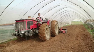 Tunnel preparation with Antonio Carraro TRG9400