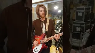 A Quick Riff! -  Rickenbacker Jam - River Lynch