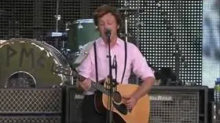 Paul McCartney - Blackbird ( Live in Hyde Park - June 27th 2010 festival Hard Rock Calling)