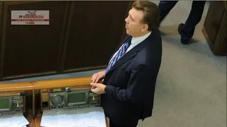 Кивалов делает хорошо микрофону во время голосования за ЛГБТ в Раде