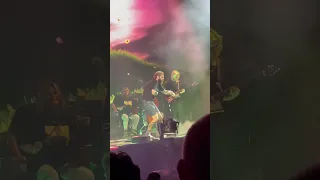 Post Malone dancing to “I like you”