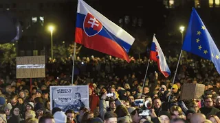 Геть Фіцо! Словаччина проти реформ уряду Preč s Ficom! Slovensko proti vládnym reformám Robert Fico