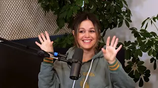 "I found messages on my GFs phone..." | Rachel Bilson & Friends Answer Relationship Questions