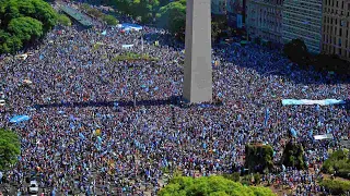 Buenos Aires goes crazy after Argentina win the World Cup Final