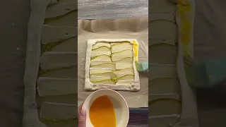 Тарт с грушей и сыром Бри 🍐🧀