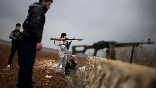 إسقاط طائرة جنوب مطار الثعلة واستمرار الاشتباكات بين الثوار وقوات الاسد