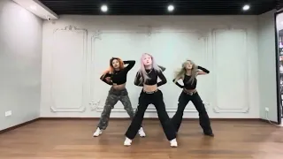 Born To Be - Itzy | Mirrored (Without Backup Dancers)