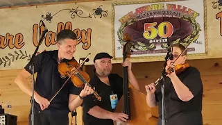 Incredible Twin Fiddles, Michael Cleveland and Patrick McAvinue