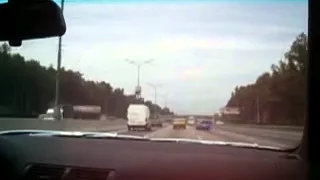 BMW M5 vs. AUDI RS4 at Rush Hour Moscow