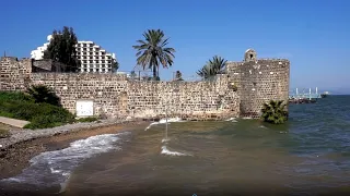 Wavy Sea of Galilee Tiberias Ein Gev כנרת מלאה ברוח מזרחית טבריה ועין גב