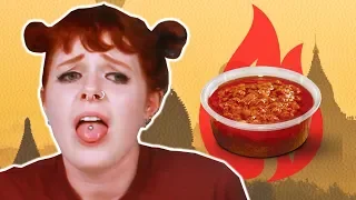 Irish People Try Spicy Indian Sauces