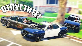 GTA 5 COPS & ROBBERS - Включилась ВЕБКА, но я успел запрыгнуть в такси и начал валить от КОПОВ.