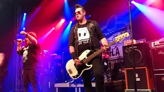 Tequila Baby - Lírios (fade in) & A Cada Ano... - Ao Vivo no Opinião, 09/12/2017