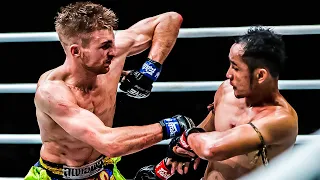 One Of The WILDEST Muay Thai Fights You'll See 😱