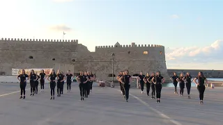 Μαλεβιζιώτης (γυναίκες) - Χορευτική εξάσκηση με ασφάλεια και ποιότητα από τις Σχολές Μαυρόκωστα