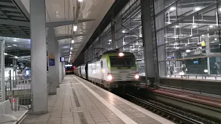 Captrain Vectron mit einem Getreidezug in Berlin Ostkreuz