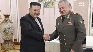 Isoliertes Nordkorea? Russischer Verteidigungsminister trifft Kim Jong Un in Pjöngjang