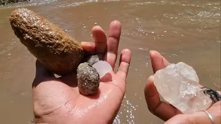 AGORA TEM ÁGUA NO RIO  UHUUL