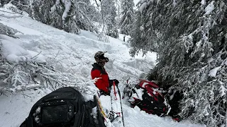 POLARIS 9R 146” i tung snö!