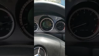 Mercedes-Benz  C300 w204 2011.. faulty temperature indicator