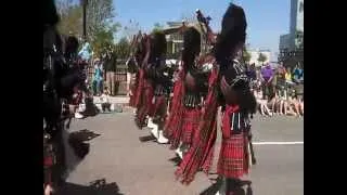 1ST Battalion Scots GUARD marches in Parade of Nations