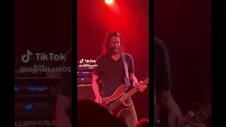 Keanu Reeves with Dogstar 🎸🎤❤️