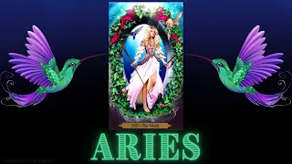 ARIES THIS PERSON GOES CRAZY SEEING YOUR PHOTO LAST NIGHT!! 😱🔥 UFFF 😳💥 MAY 2024 TAROT LOVE READING