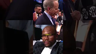 Pacquiao Calling Out Mayweather But Floyd Has No Reaction 😁