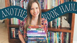 🌷Another Spring Book Haul🌷 | Thrillers, Graphic Novels, Cozy Mysteries, & More!