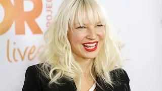 Sia Goes Wig Less & Shows Her Face While Heading to Dubai