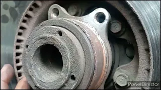 HIACE, HOW TO REMOVE WORN OUT HUB BEARING.
