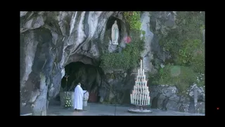 Misterios Gloriosos del Rosario desde Lourdes, Francia.