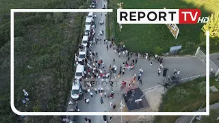 Report TV -Numër i ulët i pjesëmarrësve, Report Tv sjell pamje me dron nga protesta e Metës