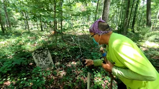 Lost 184 Year Old Doctor's Grave Found In The Woods Of Georgia (Huge Abandoned Graveyard)