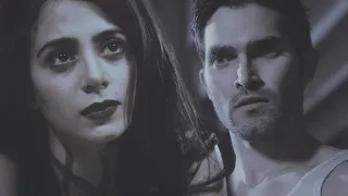 Derek & Izzy. Drifting (Crossover)