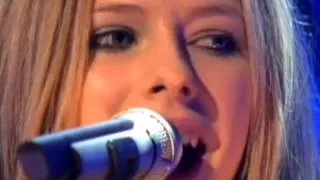 Avril Lavigne - My Happy Ending @ Live at TOTP UK 13/08/2004