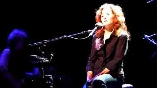 Bonnie Raitt - I Can't Make You Love Me (live in Vienna)