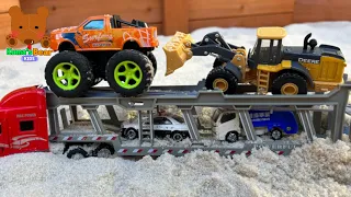 Car Carrier Truck Stuck in Sand! Monster Truck & Bulldozer Save him from the Sand【Kuma's Bear Kids】