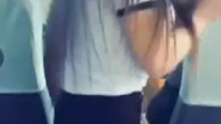Türk Liseli Okul Servisinde Seksi Kalça Dansı  Periscope Türk İfşa Arşiv Açıklamada