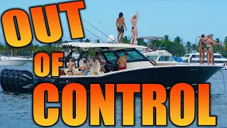 WTF Buns on the T-Top!! They just can't control themself | Miami River | @DroneViewHD