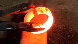Blacksmith | How to make a danger knife from bearing | Forged knife