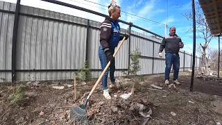 ВЛОГ : БЛАГОУСТРОЙСТВО ДАЧНОГО УЧАСТКА / НАЧАЛИ ДЕЛАТЬ ДОРОЖКИ