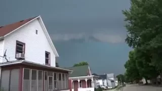 Tornado, Deadly Lightning and Power Outages! 🌪⚡️