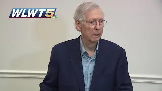 VIDEO: Sen. Mitch McConnell appears to freeze during media gaggle before being escorted out