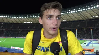 Mondo Duplantis (SWE) after winning gold in the pole vault