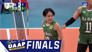 Maicah Larroza gets high-five from coach Ramil | UAAP Season 85 Women's Volleyball