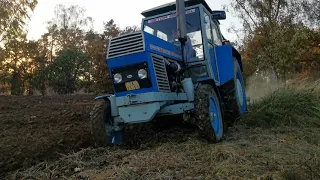 Zetor Crystal a malým pluhem