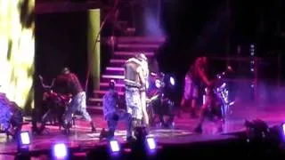 14. Baby One More Time + S&M (Nuevo vestuario) (Femme Fatale Tour Chile)
