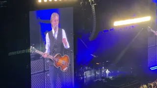 Paul McCartney -  Birthday (Jon Bon Jovi Sings Happy 80th Birthday to Paul) @ MetLife Stad 6-16-2022